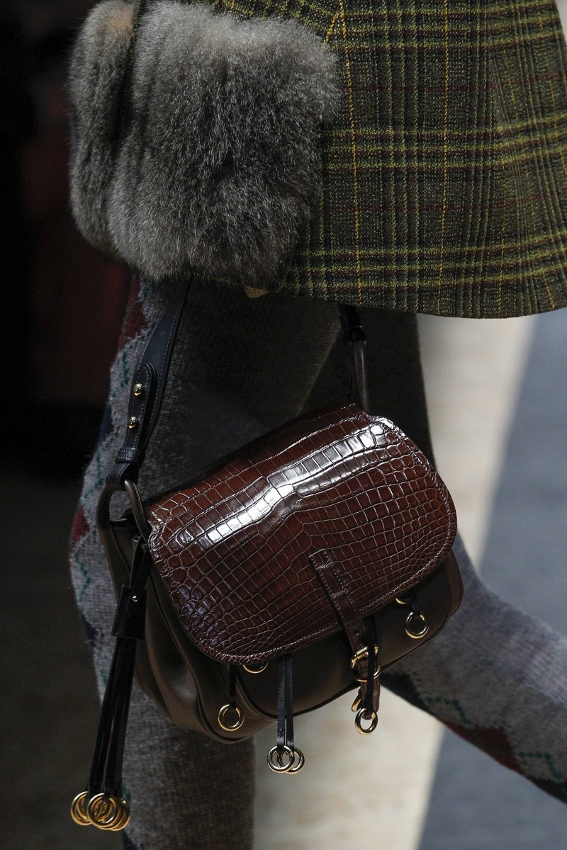 الاكسسوارات الأجمل خلال أسبوع الموضة في ميلان لشتاء 2016